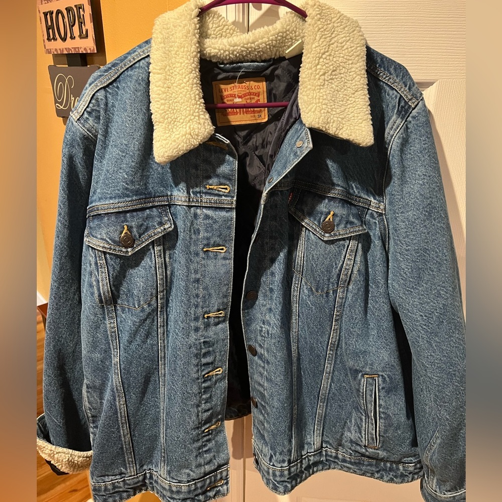 Levi’s Fur Collar Denim Jacket